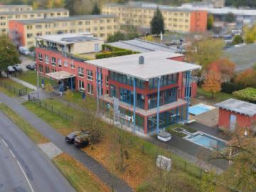 Vielseitiges Wohn und Geschäftshaus mit großem Nutzungspotenzial in Hennigsdorf
