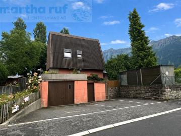 Vielseitiges Wohnhaus mit Tierpension nahe dem Zentrum