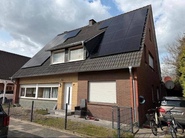 Vielseitiges Zweifamilienhaus zum Kauf Ideal für Familien