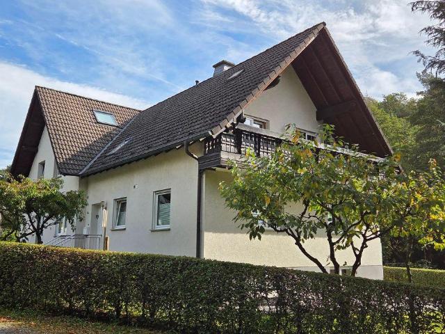 Vielseitiges Zweifamilienhaus mit ELW und schönem Grundstück