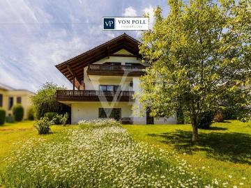 Vielseitiges Zweifamilienhaus mit traumhafter Fernsicht