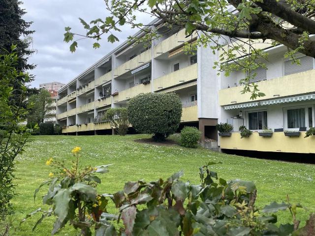 Vielversprechende 3 Zimmer Wohnung mit West Loggia in Schwalbach