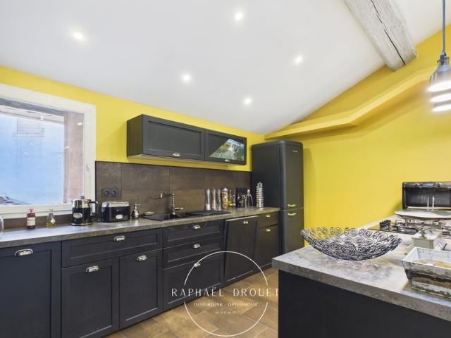 Vienne – Aux Portes Du Centre Ville – Beau T3 Rénové Beaux. 101m² Vienne
