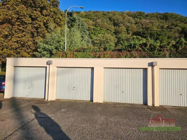 VIENNE Sud, appartement T6 de 132 m² avec jardin et garage