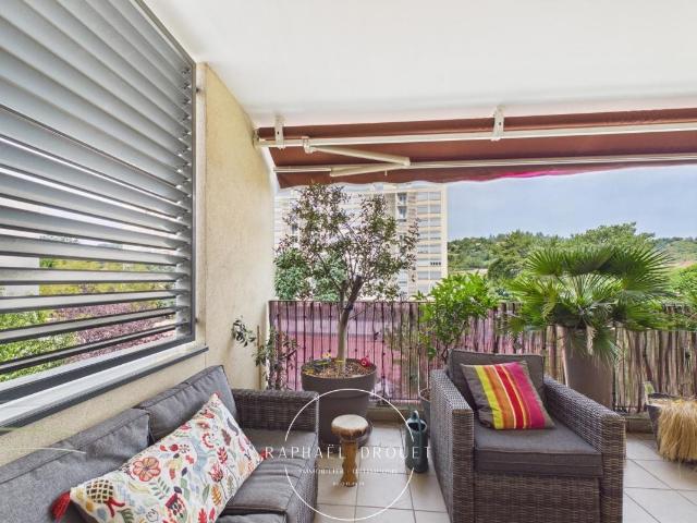 VIENNE – Rue Vimaine – Appartement T3 de 76 m² avec terrasse. 76m² Vienne