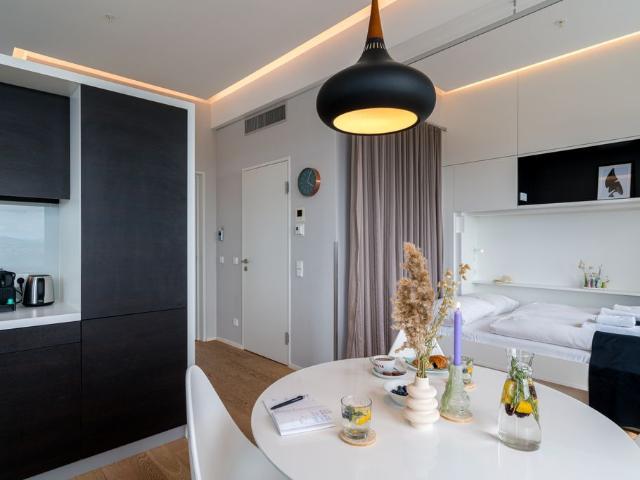 Viennese retreat measuring 46m² in the historic Philips Haus right next to the Wienerberg recreation area, Vienna Amsterdam Apartments for Rent