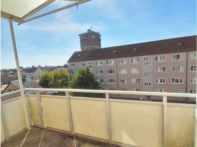Vier helle Räume über den Dächern der Stadt