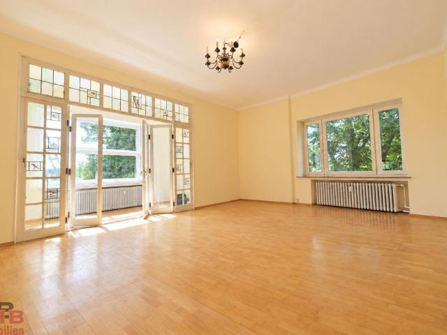 Vier Zimmer, beste Lage, viele Möglichkeiten – perfekt für eine WG!