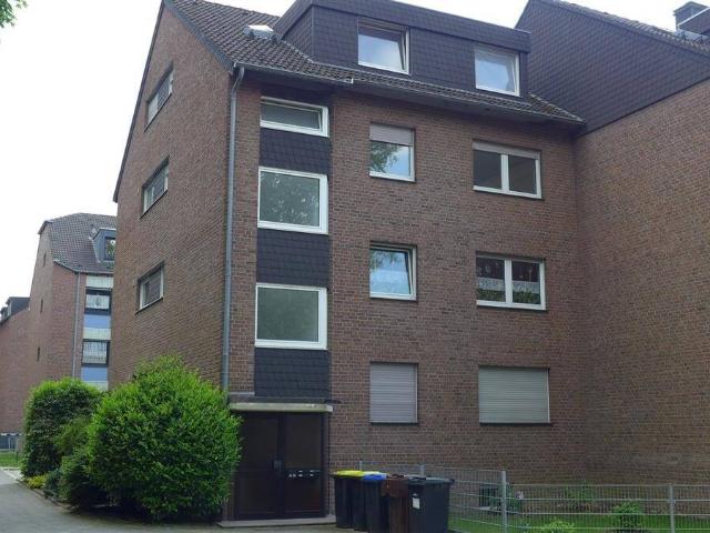 Vierfamilienhaus am Schmölderpark, Garten, drei PKW Stellplätze, eine Wohnung frei