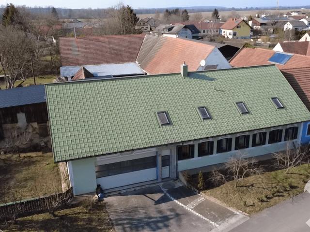 Vierkanthof mit großem Potenzial in Dobersdorf sofort zu beziehen
