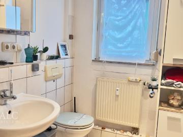 Zwei Häuser auf ehemaligen Bauernhof bei Erfurt*Vielseitiges Anwesen mit Potenzial für Mietwohnungen