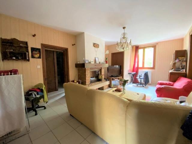 Vierzon Proche Centre 2 immeubles de rapport + 1 atelier 840m² Vierzon