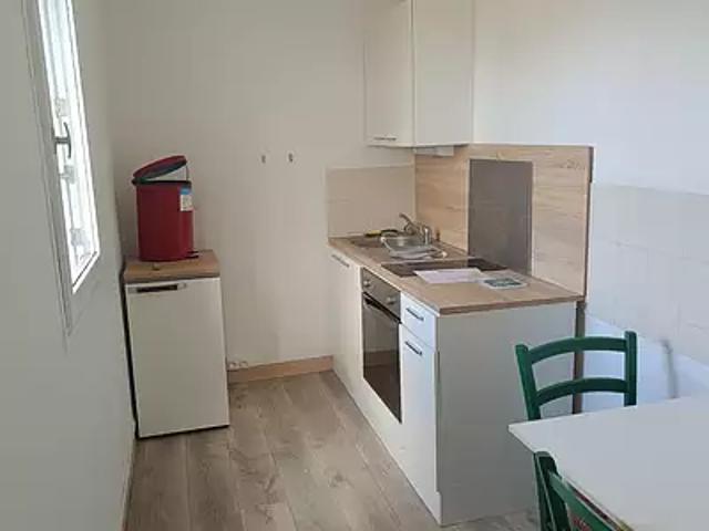 Vierzon 18100 Location appartement 1 pièce t1 au dernier étage