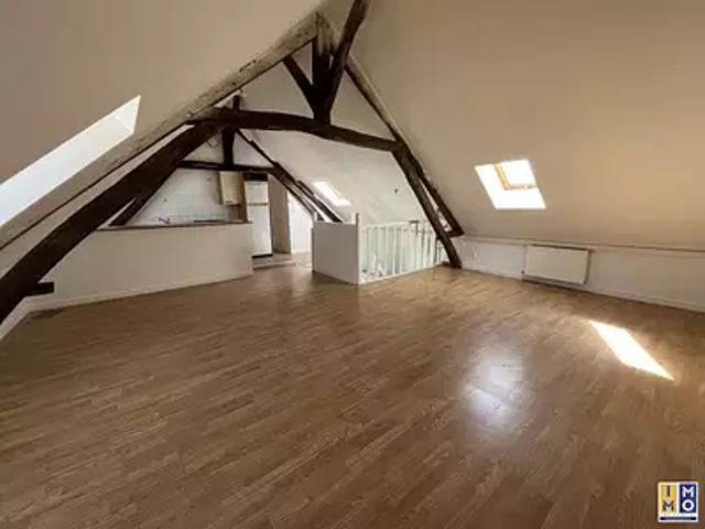 Vierzon 18100 Location appartement 3 pièces t3 au dernier étage