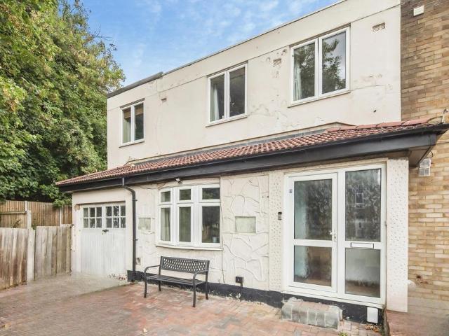 Vigilant Close London SE26 4 bed end of terrace house to rent £2,750 pcm £635 pw