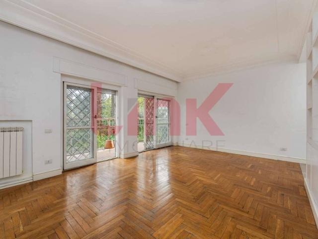 Vigna Clara Via del Nuoto Appartamento con doppio ingres. 123m² Roma