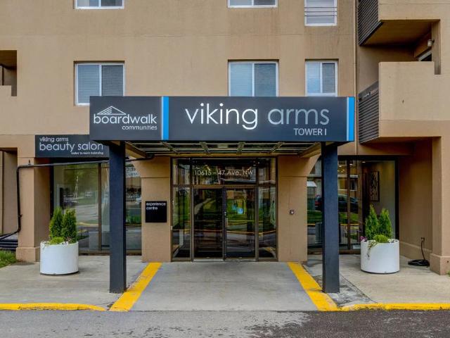 Viking Arms — 2 Bedroom + Den