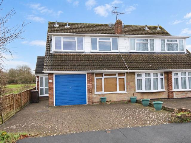 Viking Way, Pilgrims Hatch, Brentwood CM15, 4 bed property to rent, £2,200 pcm | PrimeLocation