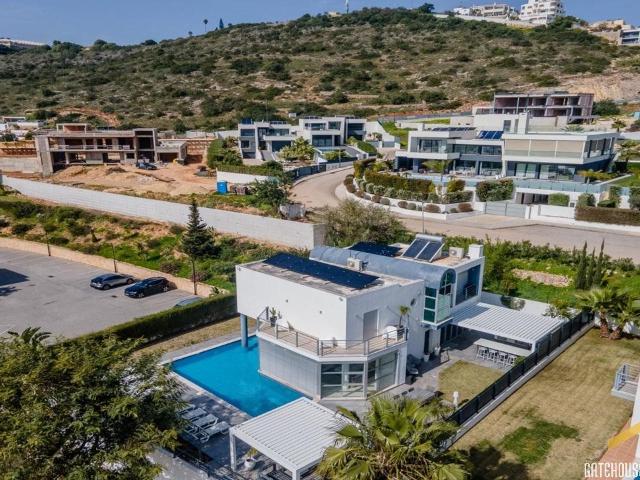 Vila moderna com 5 quartos à venda na marina de Albufeira, A. 398m² Albufeira e Olhos de Água