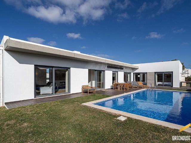 Vila moderna de 3 quartos com vistas para dunas em Carrapate. 137m² Aljezur