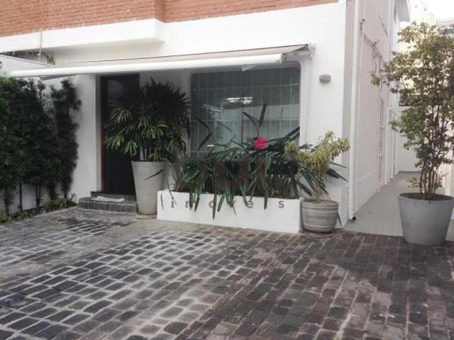 VILA OLIMPIA vende espetacular sobrado com galpão R$2.800.000,0