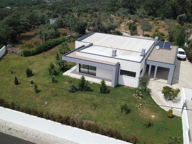 Vila contemporânea de design fantástico com 3 quartos, numa. 303m² Ansião
