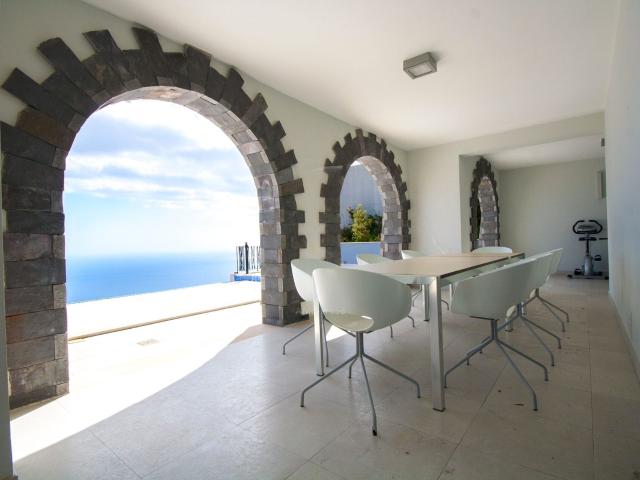 Vila contemporânea deslumbrante em Palheiro Village 490m² São Gonçalo