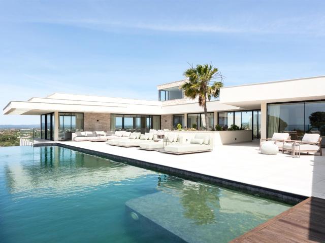 Vila de Luxo com Piscina Infinita e Incrível Vista Mar 190m² Estômbar e Parchal
