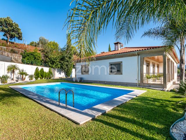 Vila de 3+1 Quarto com Piscina| Távora – Arcos de Valdevez