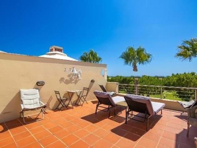 Vila de 3+1 Quarto em um Condomínio Particular em Palmyra, com vista para o golfe e para o mar!