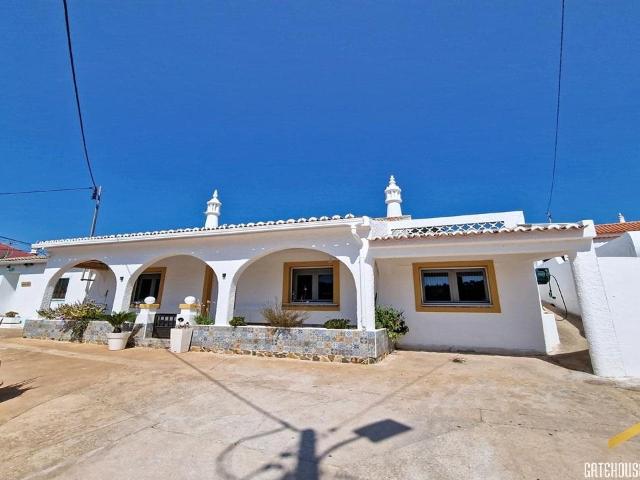 Vila de 3 quartos com annexe em Canhestros, Silves, Algarve. 198m² Silves
