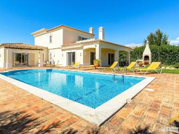 Vila de 3 quartos com piscina no Pestana Gramacho Golf Resor. 176m² Lagoa e carvoeiro