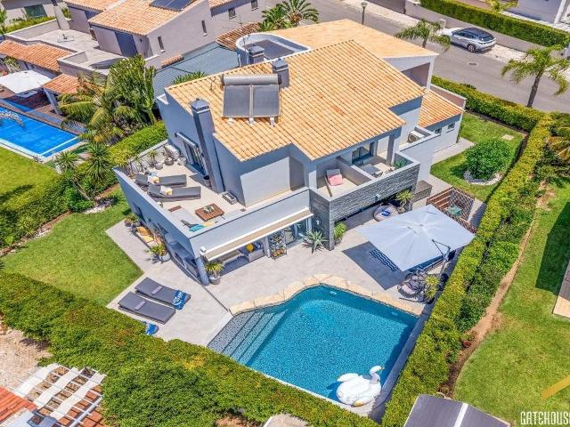Vila de 3 quartos para venda em Vilamoura, Algarve Gatehou. 217m² Quarteira