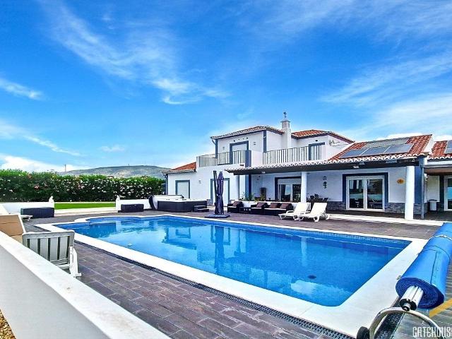 Vila de 4 quartos com piscina em Quelfes, Olhão, Algarve Les. 223m² Quelfes