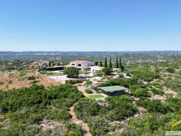 Vila de 5 quartos no East Algarve em Estoi com vistas Gate. 336m² Conceição e Estói