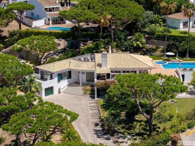 Vila de 5 quartos para venda em Vale do Lobo Golf Resort, Al. 204m² Almancil