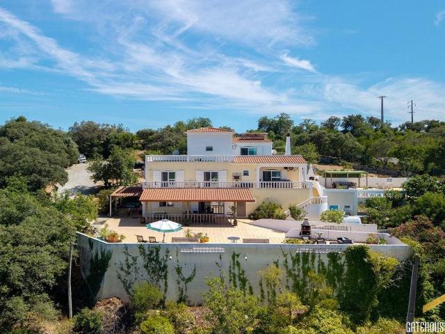 Vila de 6 quartos com anexo e terreno para cavalos em Loule. 333m² Loulé São Sebastião