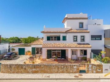 Vila de 7 quartos para venda perto de Olhão, Algarve Leste. 216m² Olhão