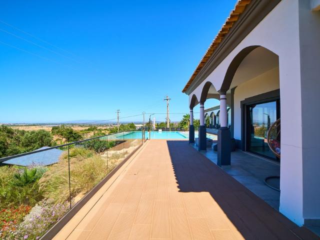 Vila Familiar Excecional para Arrendamento de Longa Duração no Algarve