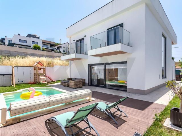 Vila Franca de Xira, Vialonga Moradia T4+1 para Venda