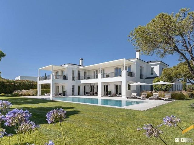 Vila frontal de luxo com campo de golfe no resort Quinta do. 1068m² Almancil