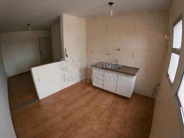 Vila Imperial / Edifício Maria Lúcia Apartamento com 01 dormitório