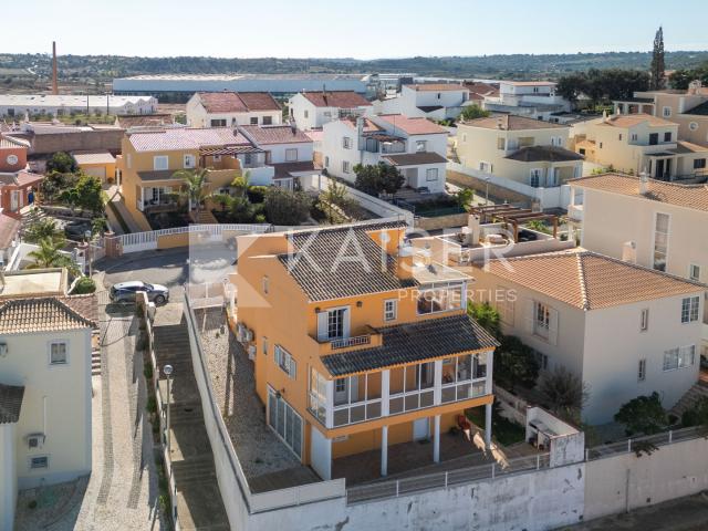 Vila isolada de 6 4+2 quartos em Algoz com vistas panorâmicas do campo