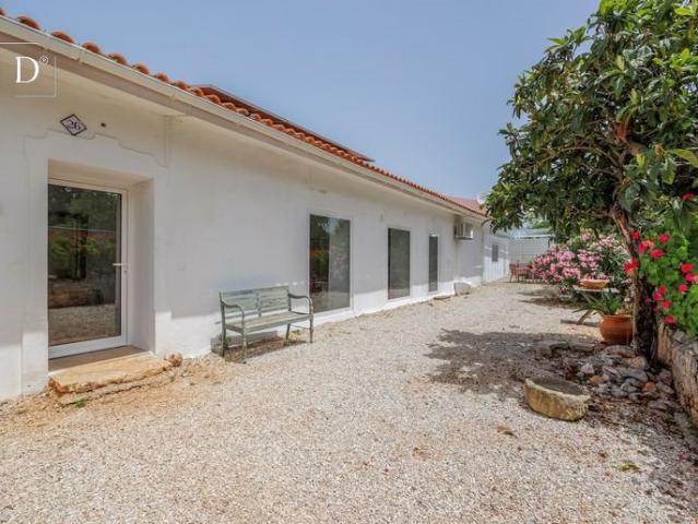Vila pacífica no interior perto de Benafim, com vistas panor. 390m² Querença, Tôr e Benafim