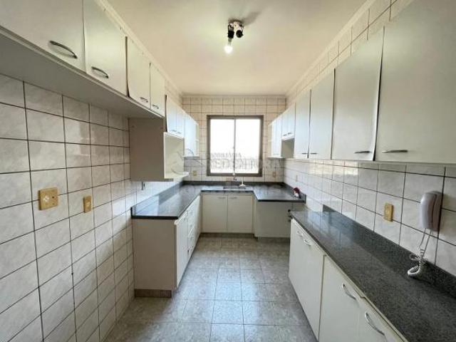 Vila Redentora Apartamento de 03 dormitórios e 01 vaga de garagem