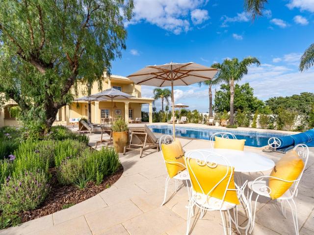 Vila sofisticada, única, com retiro para convidados em Albuf. 275m² Albufeira e Olhos de Água