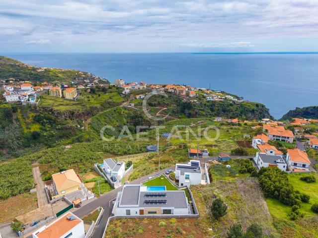 Vida de luxo exclusiva | Moradia contemporânea na Calheta 238m² Estreito Da Calheta