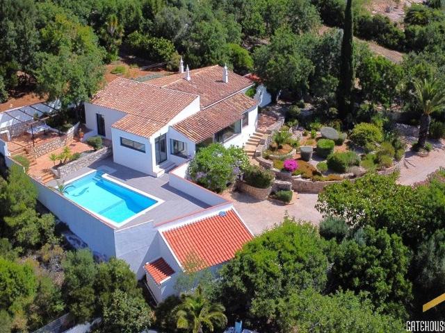 Vila tradicional à venda em Quinta das Raposeiras, Santa Bár. 177m² Santa Bárbara De Nexe