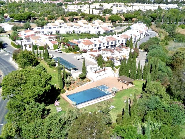 VILAMOURA CLUB VILLA 3 WITH POOL by HOMING