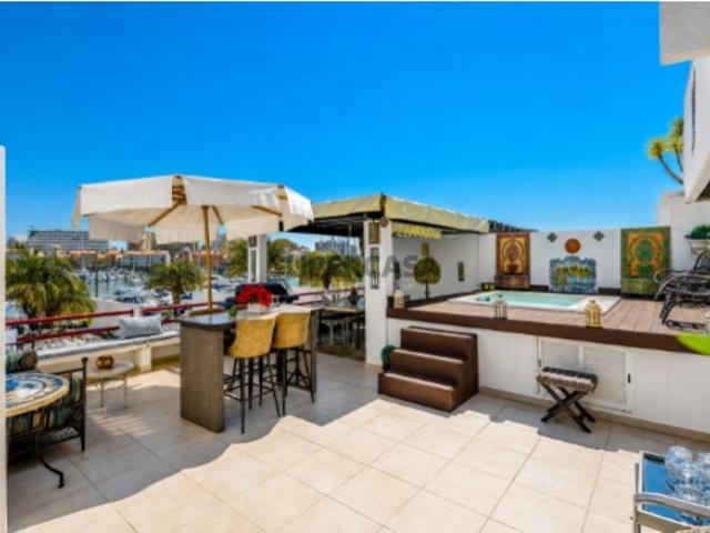 Vilamoura Apartamento T4+1 na Marina para Venda